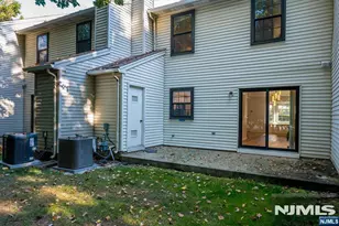 3302 Stonehedge Road 3302, Edison, NJ 08820 - Photo 34
