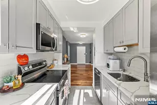 90 Prospect Ave 3G, Hackensack, NJ 07601 - Photo 16