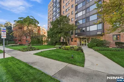 90 Prospect Avenue 3G #3G, Hackensack, NJ 07601 - Photo 32