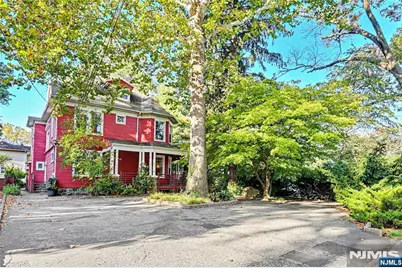 205 Grand Avenue, Leonia, NJ 07605 - Photo 44