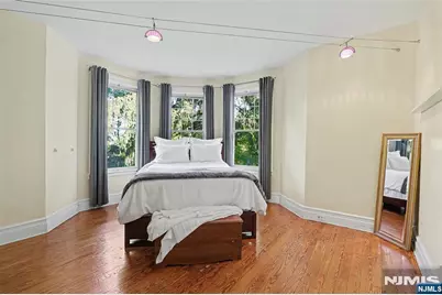 205 Grand Avenue, Leonia, NJ 07605 - Photo 24