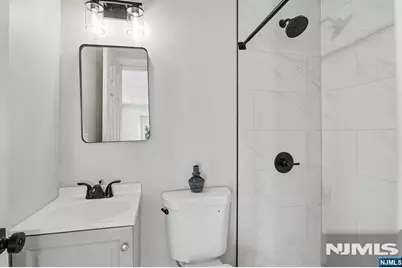 22 W Central Avenue, Bergenfield, NJ 07621 - Photo 14