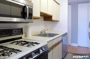 515 Anderson 2B, Cliffside Park, NJ 07010 - Photo 12