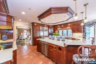 45 Cheryl Hills Dr, Hawthorne, NJ 07506 - Photo 10