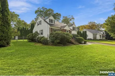 55 Monmouth Road, Glen Rock, NJ 07452 - Photo 2
