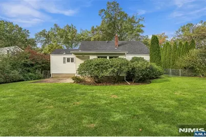 55 Monmouth Road, Glen Rock, NJ 07452 - Photo 4
