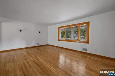 87 Calumet Avenue, Oakland, NJ 07436 - Photo 6