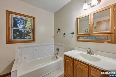 87 Calumet Avenue, Oakland, NJ 07436 - Photo 20