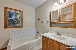 87 Calumet Ave, Oakland, NJ 07436 - Photo 20