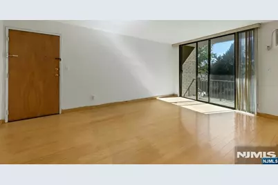 468 Liberty Street 201 #201, Little Ferry, NJ 07643 - Photo 6