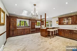 28 Parker Pl, Upper Saddle River, NJ 07458 - Photo 10