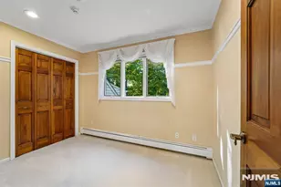 28 Parker Pl, Upper Saddle River, NJ 07458 - Photo 18