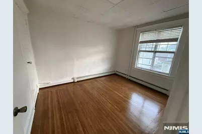 72 Hazelton Street 3 #3, Ridgefield Park, NJ 07660 - Photo 4