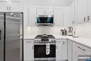 1147 Sycamore Ln, Mahwah, NJ 07430 - Photo 4