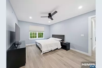 1147 Sycamore Lane, Mahwah, NJ 07430 - Photo 18