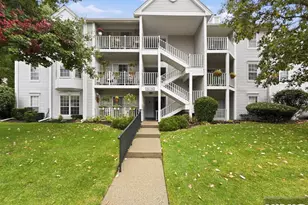 1147 Sycamore Ln, Mahwah, NJ 07430 - Photo 2