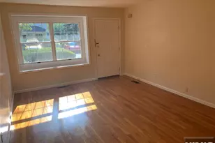 15 Park View Pl, Fair Lawn, NJ 07410 - Photo 2