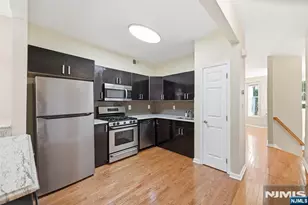 448 Hartford Dr 4049, Nutley, NJ 07110 - Photo 10