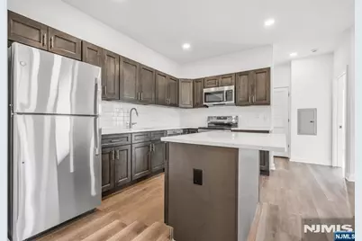 315 Railroad Avenue 203 #203, East Rutherford, NJ 07073 - Photo 8