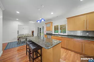 217 Lyncrest Rd, Englewood Cliffs, NJ 07632 - Photo 14