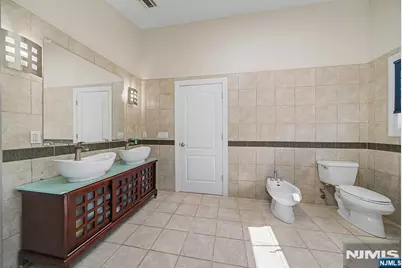 217 Lyncrest Road, Englewood Cliffs, NJ 07632 - Photo 34