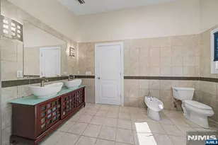 217 Lyncrest Rd, Englewood Cliffs, NJ 07632 - Photo 34