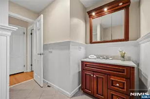 389 W Shore Dr, Wyckoff Township, NJ 07481 - Photo 26