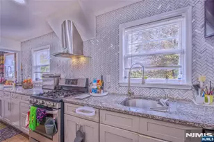 18 Bayview Ave, Newark, NJ 07112 - Photo 4