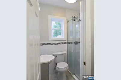 168 Boiling Springs Avenue 1 #1, East Rutherford, NJ 07073 - Photo 14