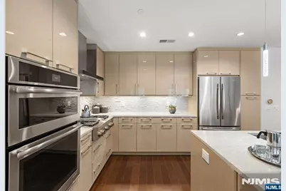 150 Henley Place 213 #213, Weehawken, NJ 07086 - Photo 16