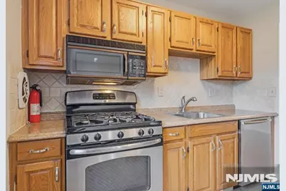 16 Knox Terrace 2D #2D, Wayne, NJ 07470 - Photo 6