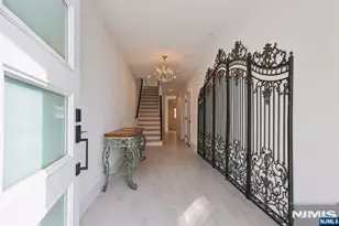 10B Hooks Ln, Edgewater, NJ 07020 - Photo 4