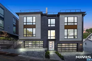 10B Hooks Ln, Edgewater, NJ 07020 - Photo 1