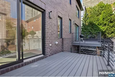 10B Hooks Lane, Edgewater, NJ 07020 - Photo 16