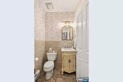 31 Leary Lane A #A, Edgewater, NJ 07020 - Photo 16