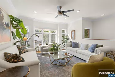 31 Leary Lane A #A, Edgewater, NJ 07020 - Photo 4