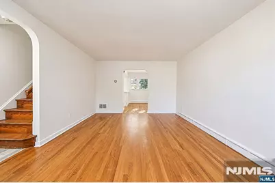 822 Inwood Terrace, Fort Lee, NJ 07024 - Photo 4