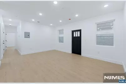 369 6th Avenue, Newark, NJ 07107 - Photo 34