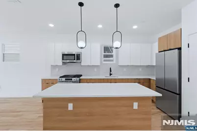 369 6th Avenue, Newark, NJ 07107 - Photo 8