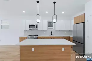 369 6th Ave, Newark, NJ 07107 - Photo 8