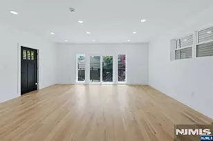 369 6th Ave, Newark, NJ 07107 - Photo 6