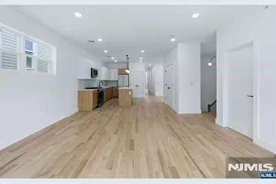 369 6th Avenue, Newark, NJ 07107 - Photo 18