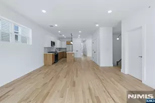369 6th Ave, Newark, NJ 07107 - Photo 18
