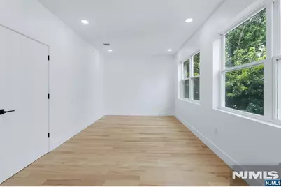 369 6th Avenue, Newark, NJ 07107 - Photo 32