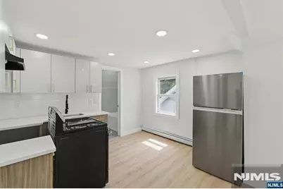 203-205 Hansbury, Newark, NJ 07112 - Photo 38