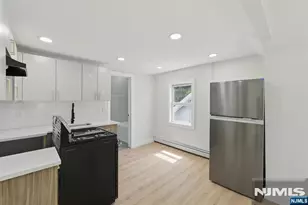 203-205 Hansbury, Newark, NJ 07112 - Photo 38