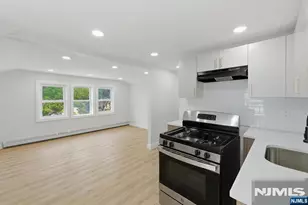 203-205 Hansbury, Newark, NJ 07112 - Photo 36