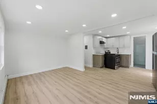 203-205 Hansbury, Newark, NJ 07112 - Photo 34