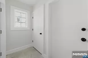 203-205 Hansbury, Newark, NJ 07112 - Photo 32