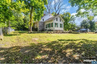 639 Piermont Road, Closter, NJ 07624 - Photo 2